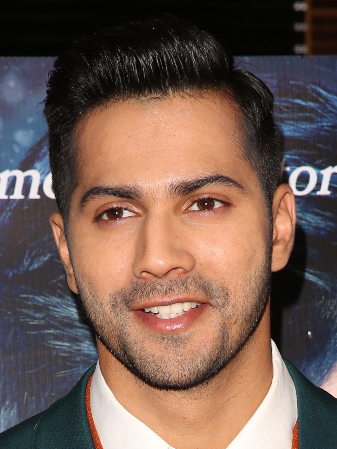 How tall is Varun Dhawan?